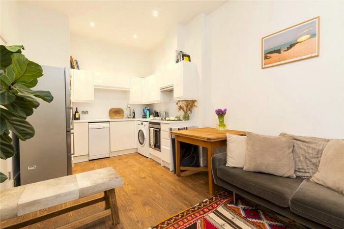 1 Bedroom Apartment To Rent In Liverpool Road, London, N1
