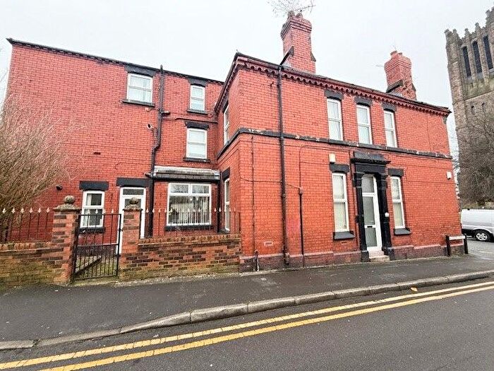 2 Bedroom Flat To Rent In Chapel Street, St. Helens, WA10