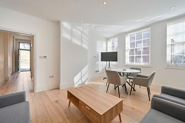3 Bedroom Flat To Rent In Uxbridge Road, Hanwell, W7