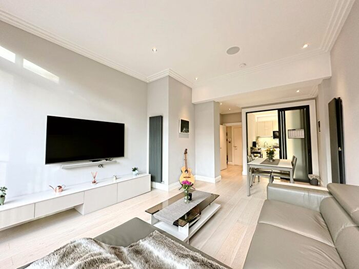 2 Bedroom Flat To Rent In Westminster Green, London, SW1P