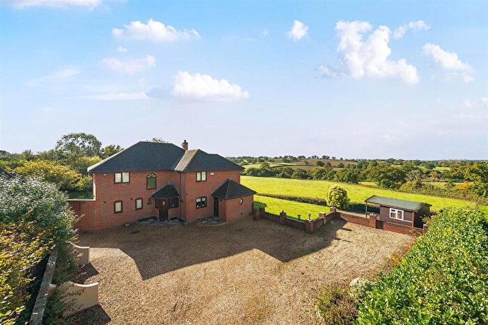 5 Bedroom Detached House For Sale In Broad Oak, Sturminster Newton, DT10
