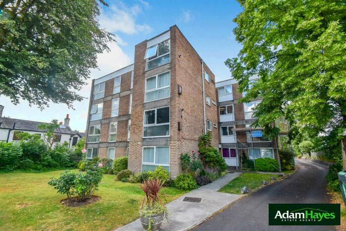 1 Bedroom Apartment To Rent In Lynton Grange, East Finchley, N2