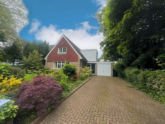 3 Bedroom Detached House For Sale In Fenay Lane, Almondbury, Huddersfield, HD5