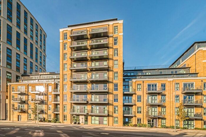 3 Bedroom Flat To Rent In Wheatfield Way, Kingston Upon Thames, KT1