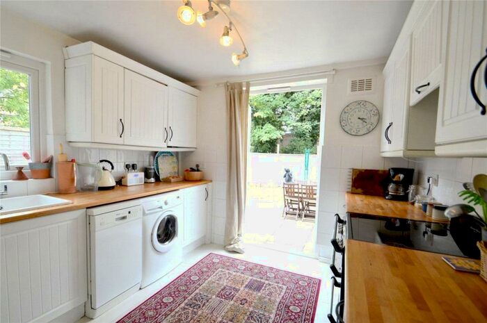 1 Bedroom Apartment To Rent In Tavistock Road, Croydon, CR0
