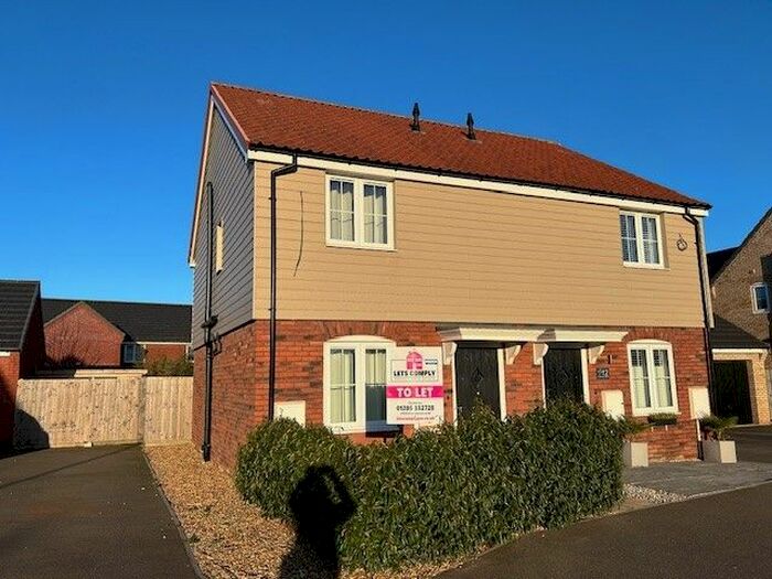 2 Bedroom Semi-Detached House To Rent In Canterbury Mews, Donington, PE11