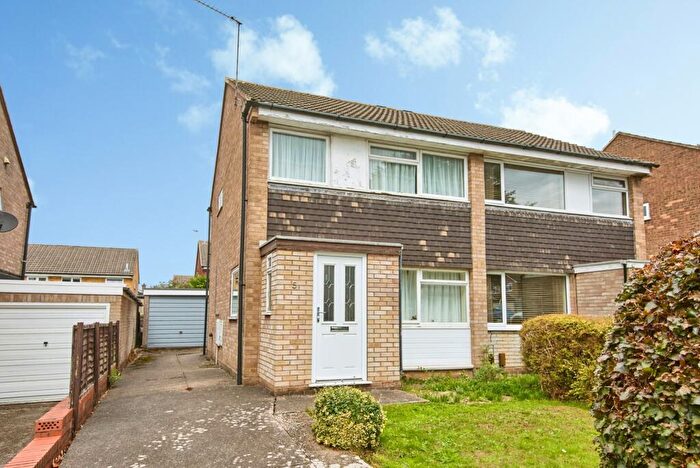 2 Bedroom Semi Detached House For Sale In Burnham Drive, Mickleover, Derby, Derbyshire, DE3