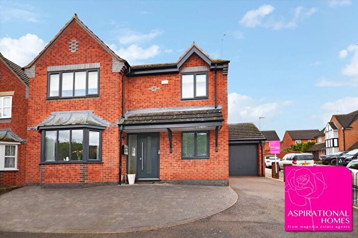 4 Bedroom Detached House For Sale In Andrews Way, Raunds, Northamptonshire, NN9