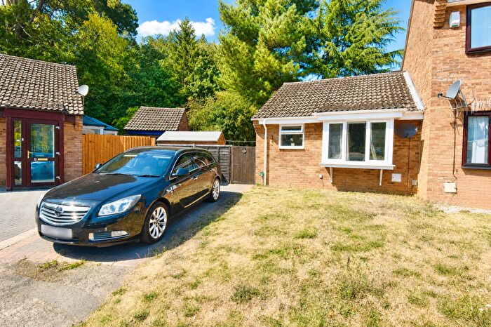 1 Bedroom Semi-Detached Bungalow To Rent In Evesham Court, Northampton, NN3