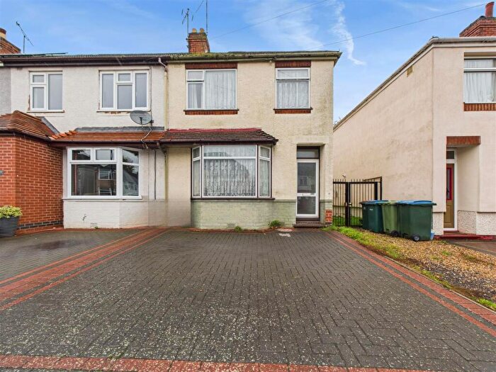 3 Bedroom End Of Terrace House For Sale In Rothersay Avenue, Tile Hill, Coventry, CV4