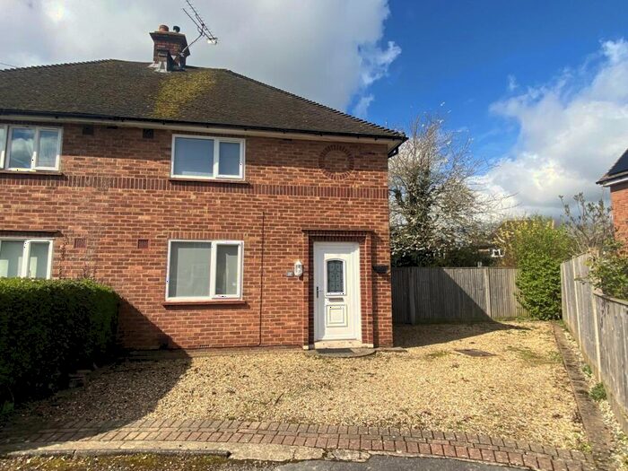 3 Bedroom Semi-Detached House To Rent In Edinburgh Road, Marlow, SL7