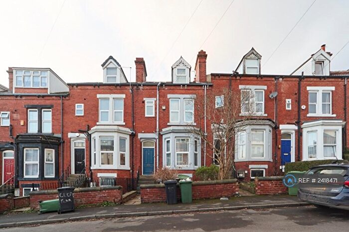 6 Bedroom Terraced House To Rent In Cliff Mount, Leeds, LS6