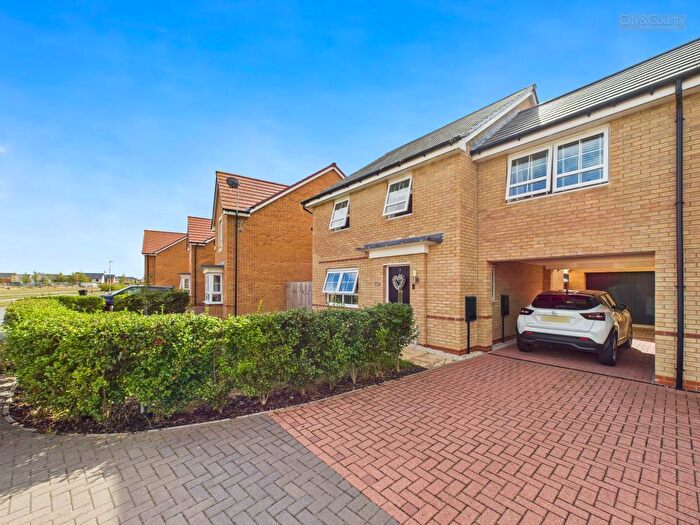 4 Bedroom Link Detached House For Sale In Broadstone Drive, Hampton Water, Peterborough, PE7