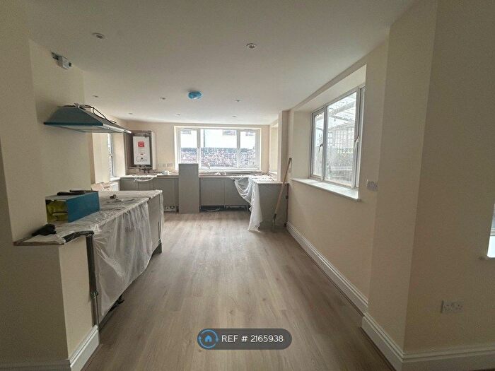 2 Bedroom Flat To Rent In Normanton Avenue, Liverpool, L17