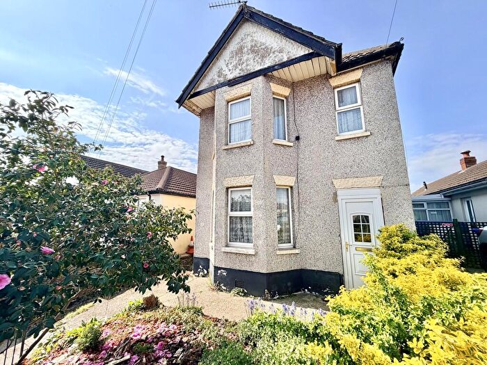 3 Bedroom Detached House For Sale In Lincoln Road, Poole, BH12