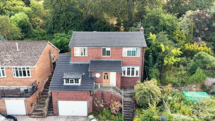 4 Bedroom Detached House For Sale In Roewood Lane, Macclesfield, SK10