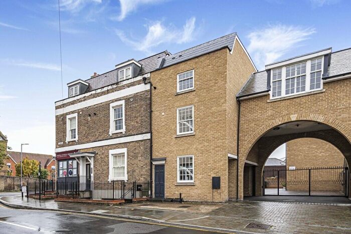 3 Bedroom Apartment To Rent In St. Johns Street, Hertford, SG14