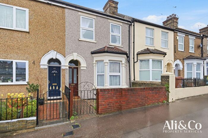 3 Bedroom Terraced House For Sale In Hampden Road, Grays, RM17