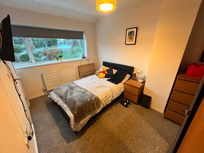 Flat To Rent In Moseley Wood Gardens, Cookridge, Leeds, West Yorkshire, LS16