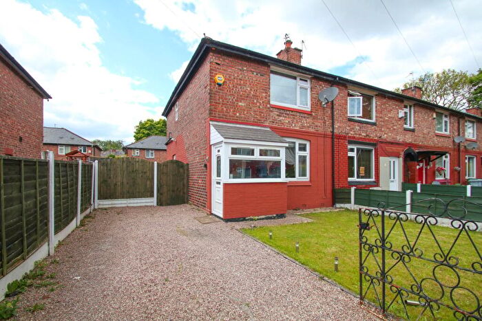 2 Bedroom End Of Terrace House To Rent In Bakewell Road, Stretford, Manchester, M32