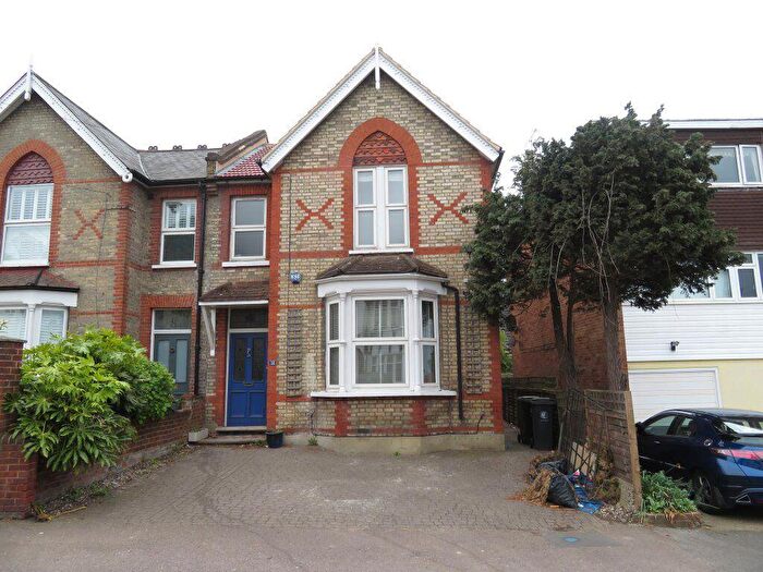 3 Bedroom House To Rent In Stag Lane, Buckhurst Hill, IG9