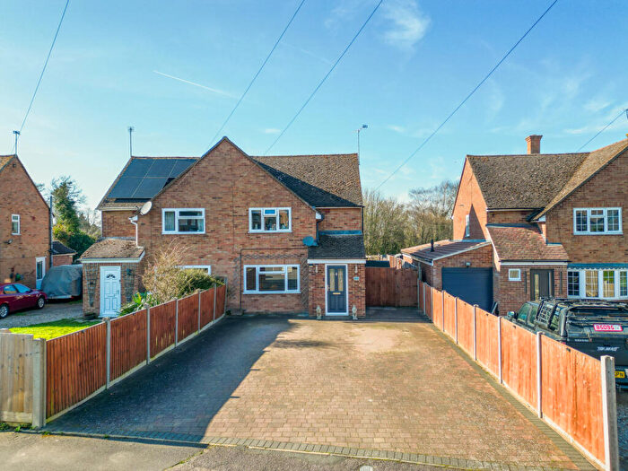 3 Bedroom Semi-Detached House For Sale In Maud Janes Close, Ivinghoe, LU7