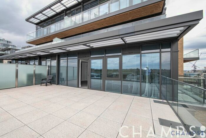 2 Bedroom Flat For Sale In Juniper Drive, London, SW18