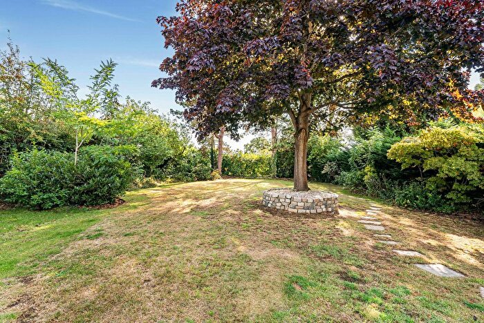3 Bedroom Semi-Detached House For Sale In Hawkshead Lane, North Mymms, Hatfield, AL9