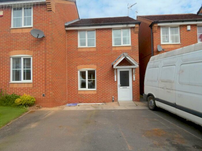 3 Bedroom Semi-Detached House To Rent In Carnation Road, Shirebrook, Mansfield, NG20