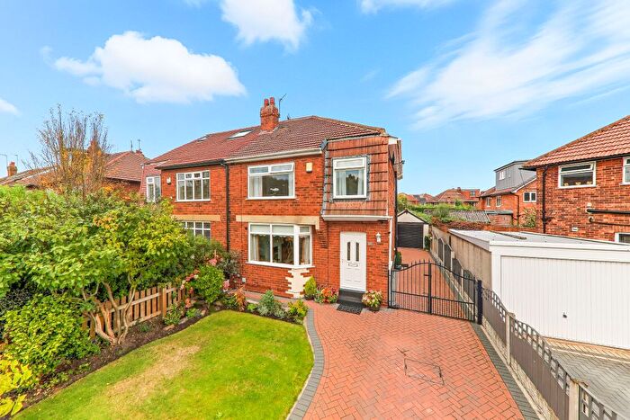 3 Bedroom Semi-Detached House For Sale In Buckstone Avenue, Alwoodley, Leeds, LS17