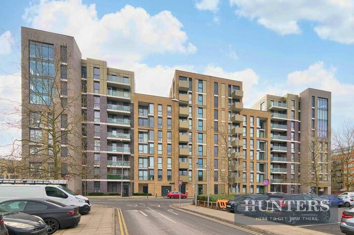 2 Bedroom Flat To Rent In Queenshurst Square, Kingston Upon Thames, KT2