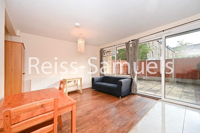 4 Bedroom Maisonette To Rent In Churchward House, Lorrimore Road, London, SE17