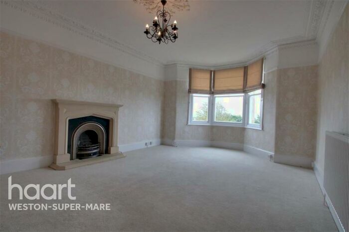 3 Bedroom Flat To Rent In Victoria Road, BS21