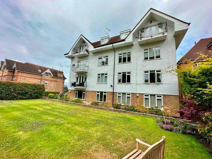 2 Bedroom Flat To Rent In The Hollies, Hendon Lane, N3