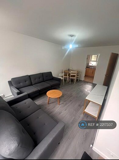 2 Bedroom Flat To Rent In Gatwick House, London, E14