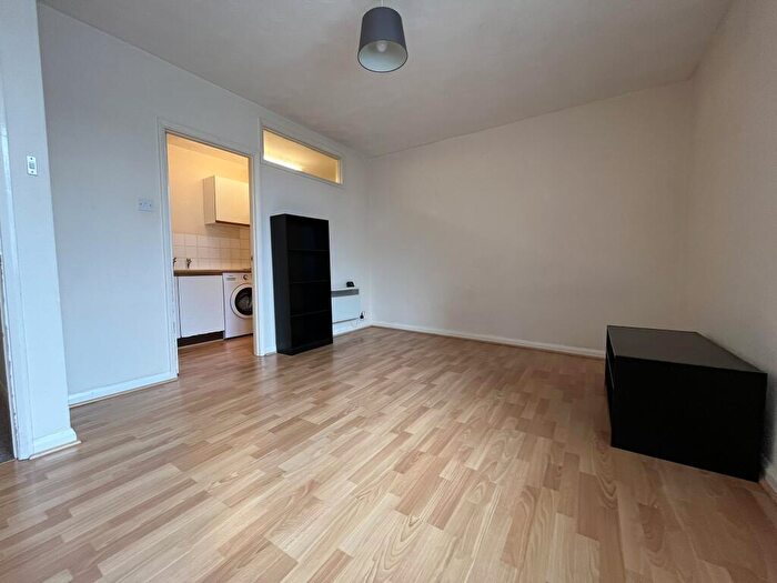 1 Bedroom Flat To Rent In Westover Road, Bournemouth, BH1