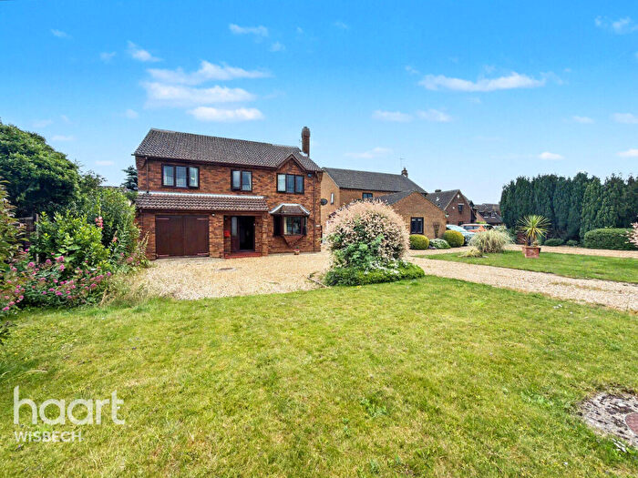 5 Bedroom Detached House For Sale In Smeeth Road, Marshland St James, PE14
