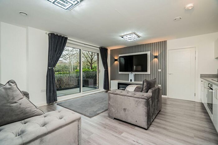 1 Bedroom Flat For Sale In Canal Street, Campbell Wharf, Milton Keynes, MK9