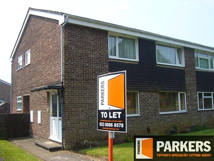 2 Bedroom Maisonette To Rent In Coppice Road, Calmore, SO40