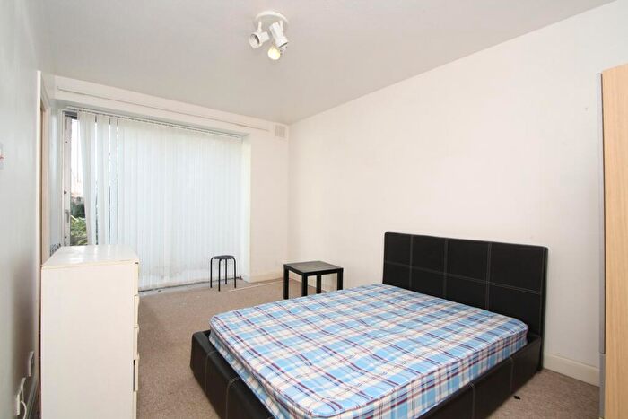 Flat To Rent In Faraday House, Hornsey Lane, Highgate, N6