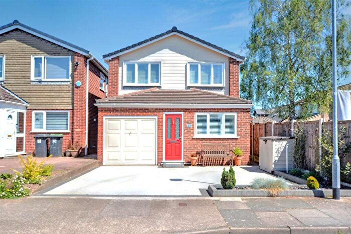 4 Bedroom Detached House For Sale In Redland Drive, Chilwell, NG9