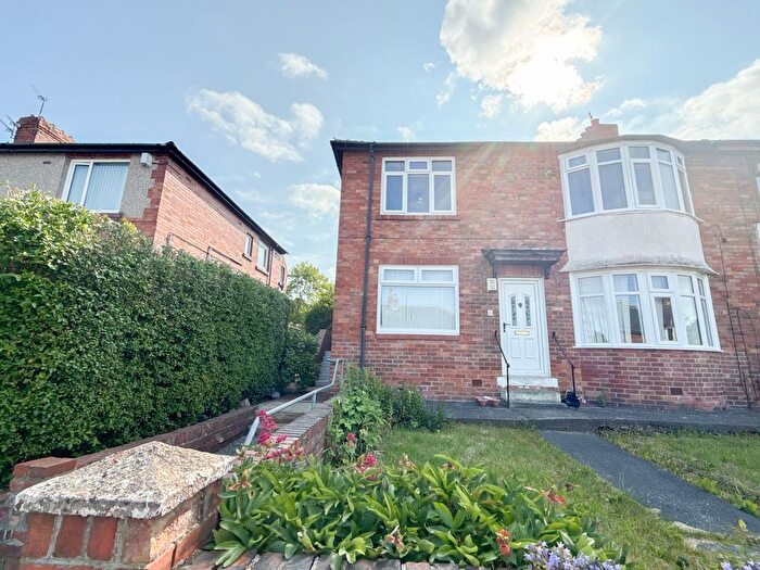 2 Bedroom Flat For Sale In Beverley Road, Gateshead, NE9