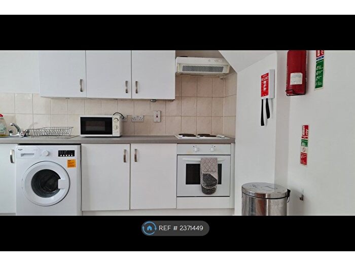 1 Bedroom Flat To Rent In St Georges Road, Feltham, TW13