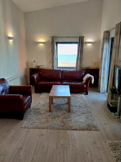 2 Bedroom Town House To Rent In Fishermans Way, Maritime Quarter, Swansea, SA1