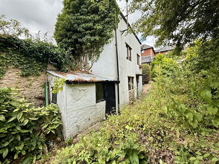 2 Bedroom Detached House For Sale In St. Mary Street, Chippenham, SN15