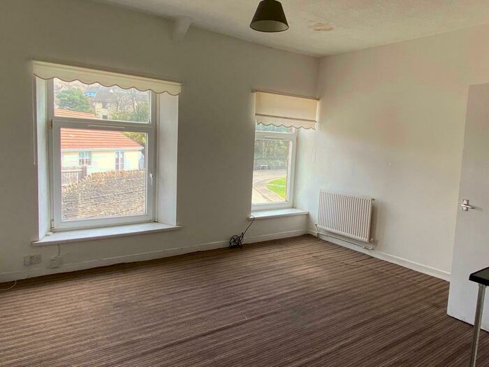 1 Bedroom Flat To Rent In Flat B, High Street, NP12