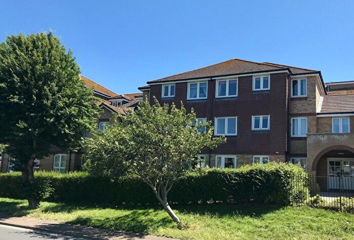 2 Bedroom Flat For Sale In Worthing Road, East Preston, BN16