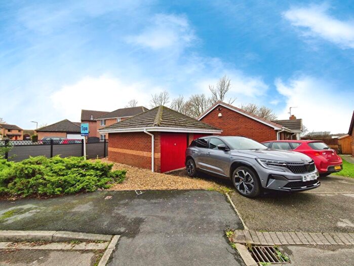 3 Bedroom Detached Bungalow For Sale In St. Lukes Close, Dunsville, Doncaster, DN7