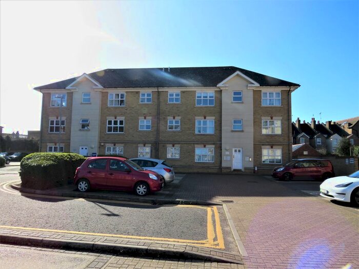 1 Bedroom Flat To Rent In Stapleford Close, Chelmsford, CM2
