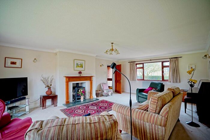 5 Bedroom Detached House For Sale In Hatchet Lane, Stonely, PE19